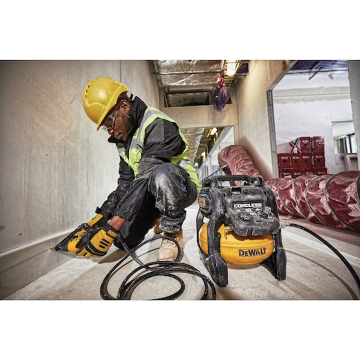 Compresseur XR 54v FLEXVOLT 10 litres (CORPS DE MACHINE - SANS BATTERIES) - DeWALT - DCC1054N-XJ Compresseur XR 54v FLEXVOLT 10 litres (CORPS DE MACHINE - SANS BATTERIES) - DeWALT - DCC1054N-XJ